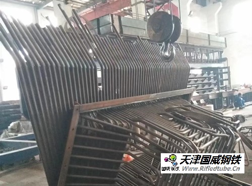 水冷壁管屏 Φ38X7.3 扁鋼6X15，每屏3根，長度7m，材質(zhì)15CrMoG